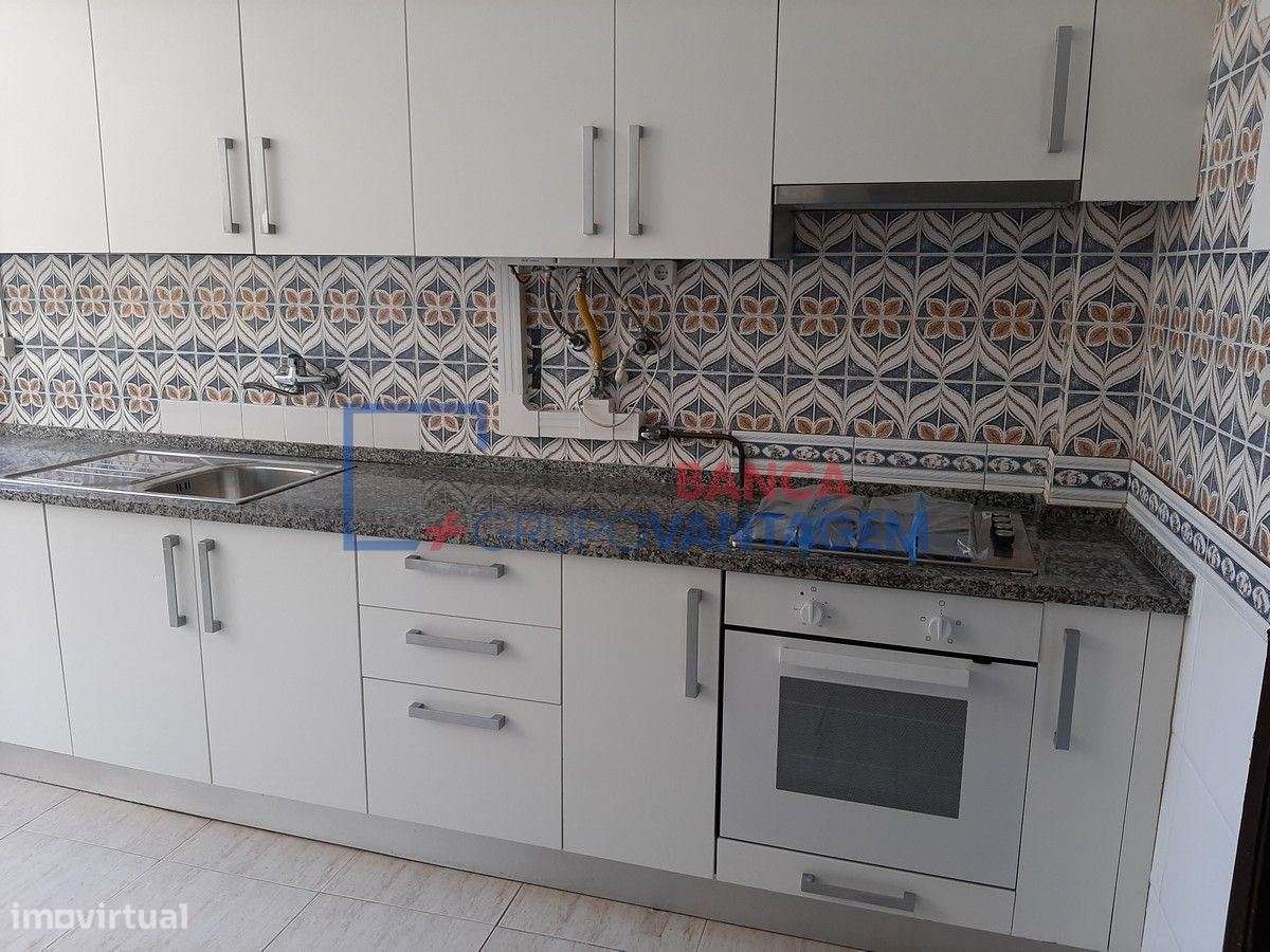 T2 - Rio de Mouro - Grande imagem: 1/20