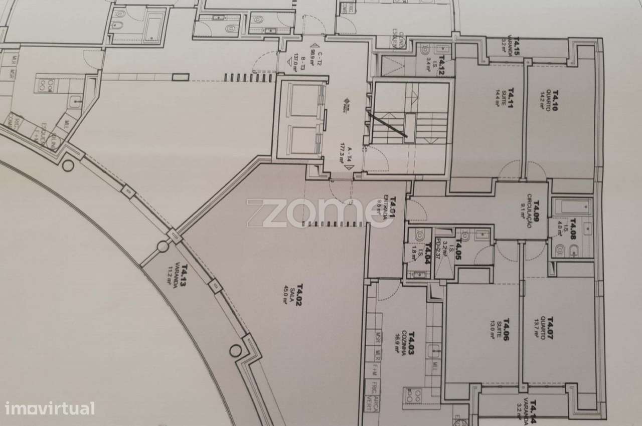 Penthouse T4 com vista mar-34