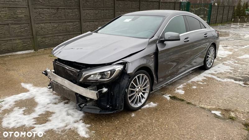 Mercedes-Benz CLA 200 d 7G-DCT AMG Line - 1