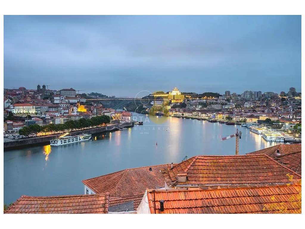 Apartamento T2 no coração da cidade do Porto-12