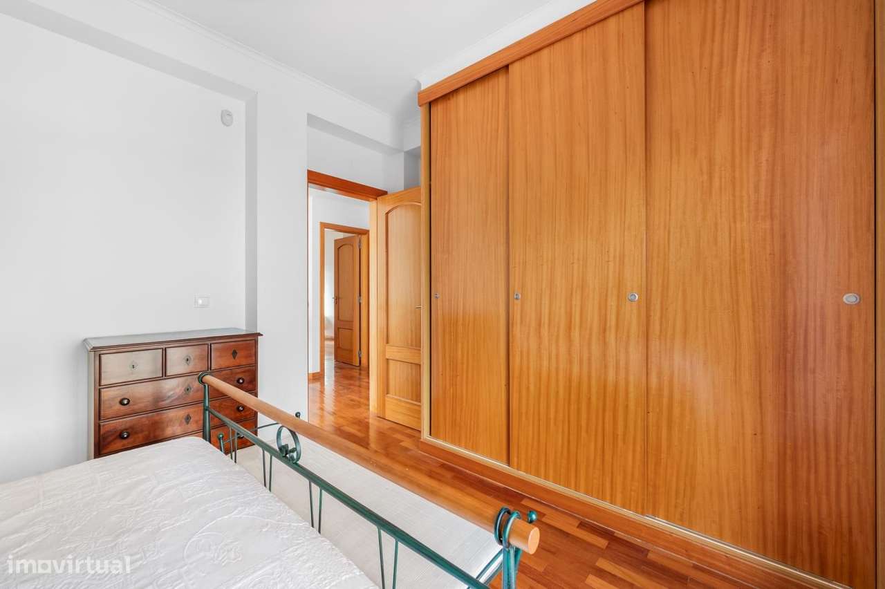 Moradia Isolada T3 com jardim, Aroeira, Almada-15