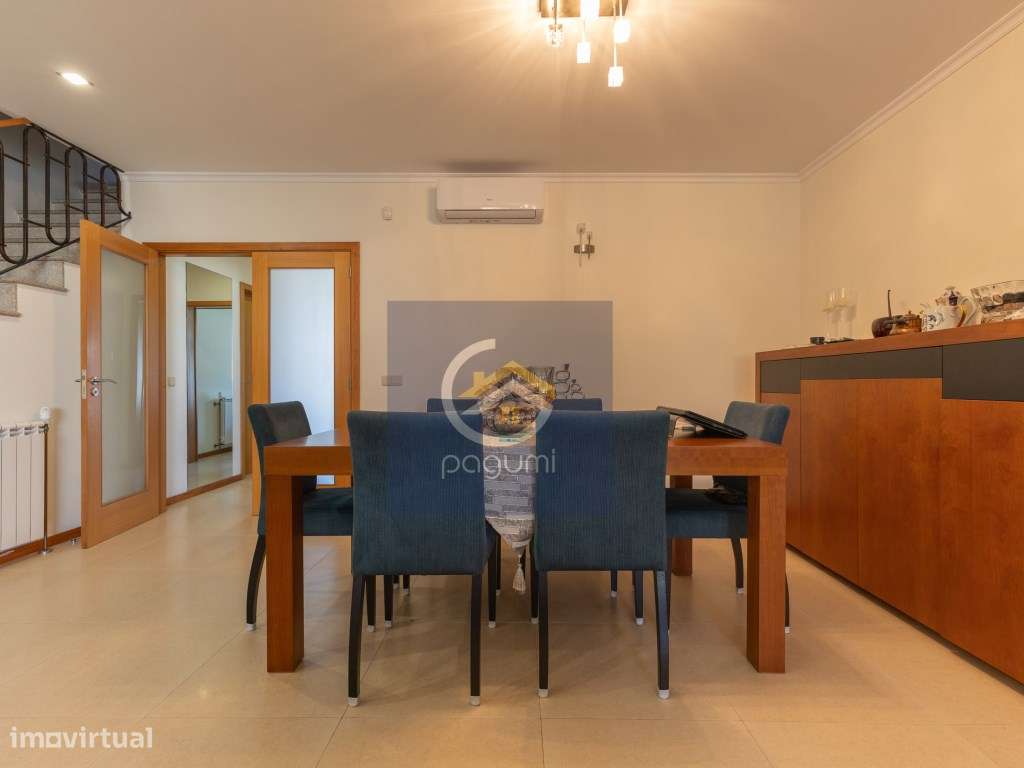 Moradia em Banda T3+1 com 3 Frentes - Astromil, Paredes - Grande imagem: 4/49