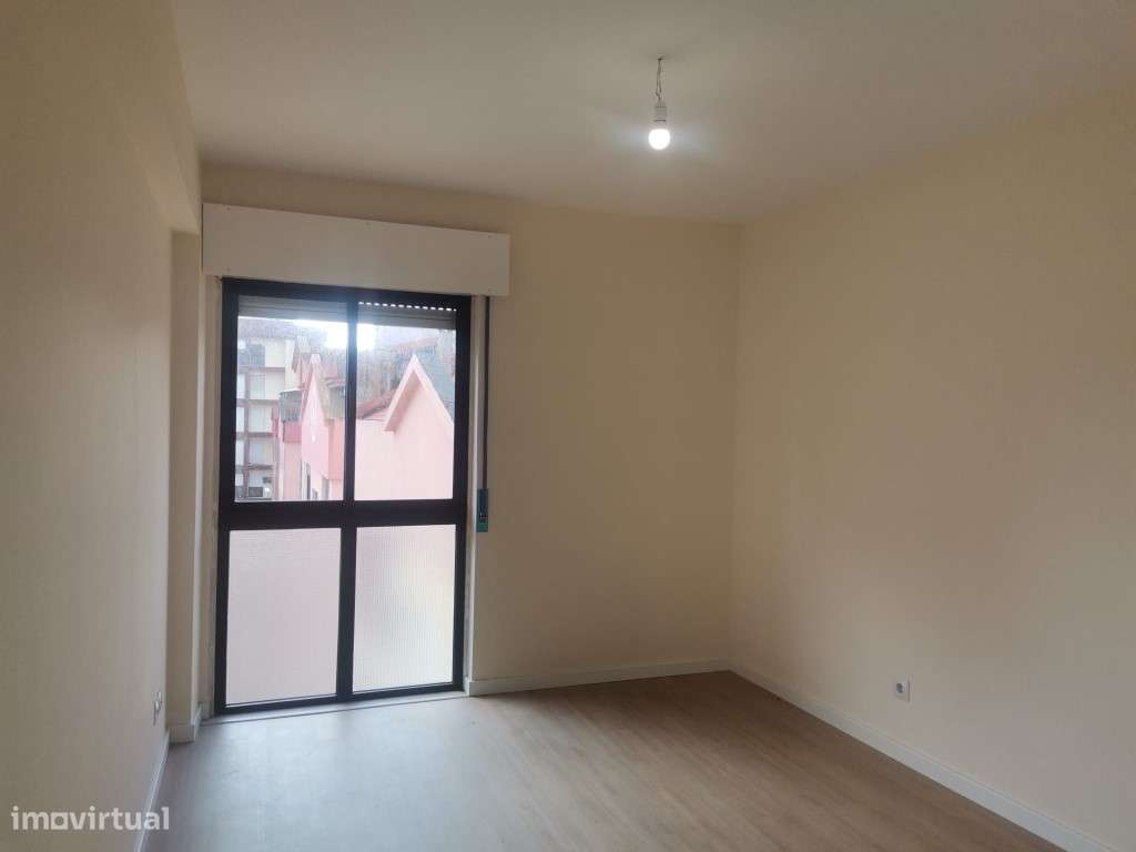 APARTAMENTO T2 PARA VENDA EM TAPADA DAS MERCÊS-5