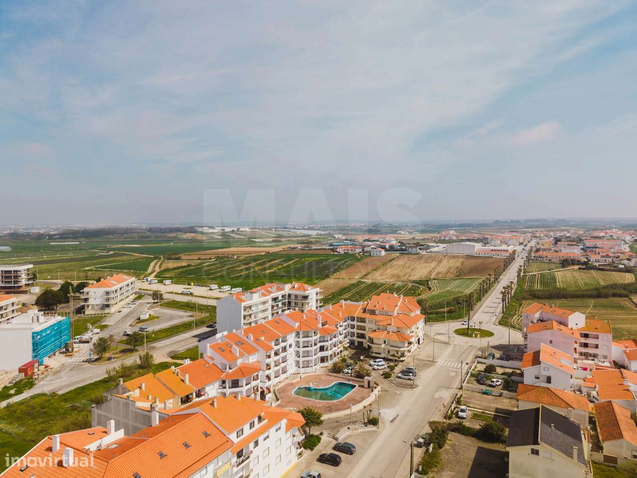 Moradia Geminada T2+2 com Terraço, Garagem Box e Churrasqueira pert... - Grande imagem: 5/49