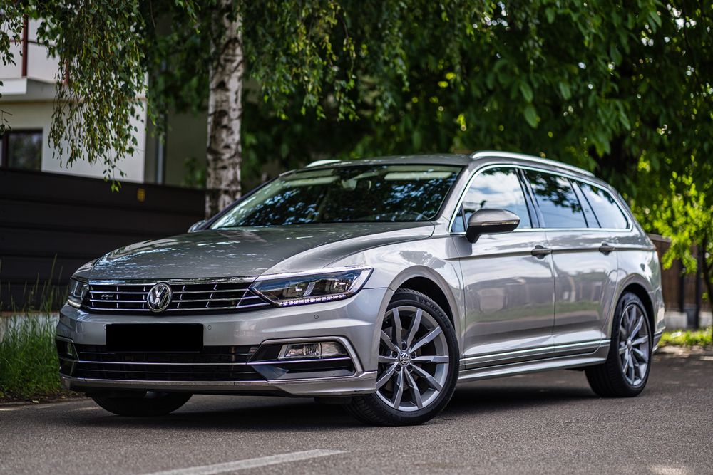Volkswagen Passat B8 [2014 - Prezent] 2.0 TDI DSG (BlueMotion Technology) Highline 2015