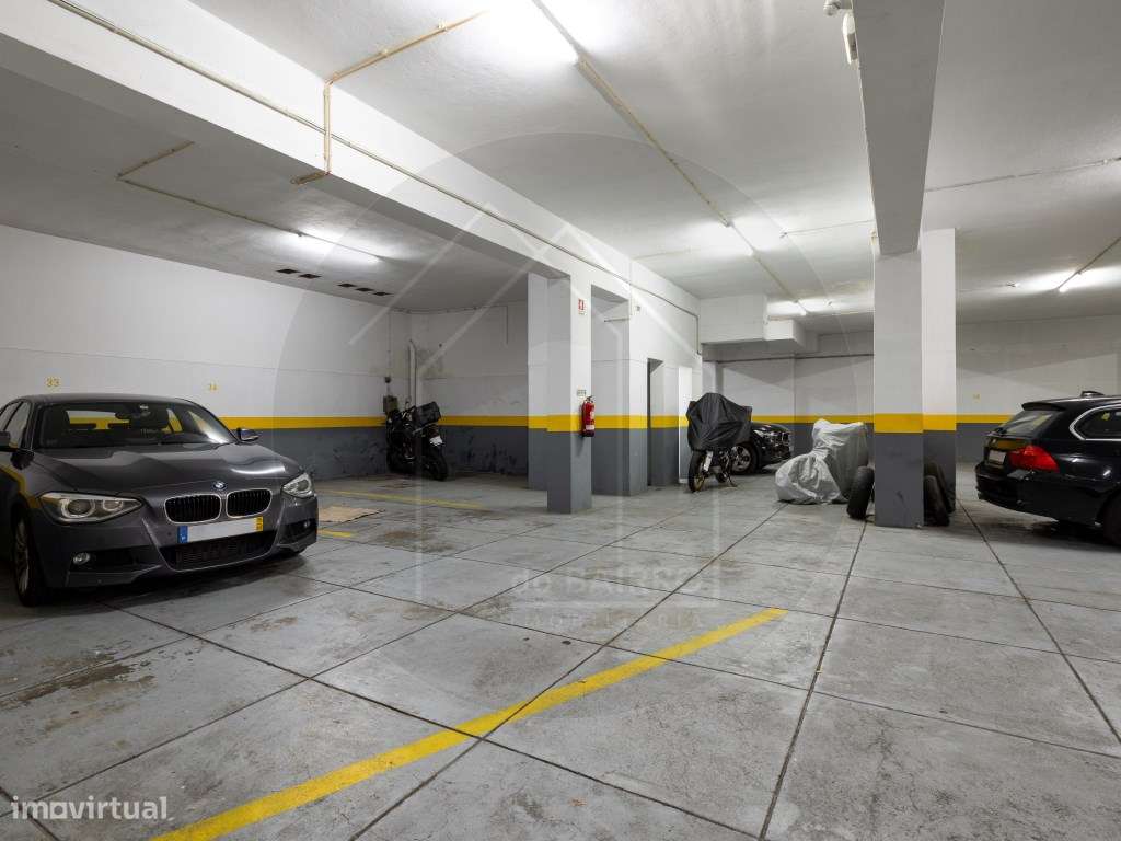 Parque de Estacionamento com 53 Lugares | Investimento Seguro | Porto-18
