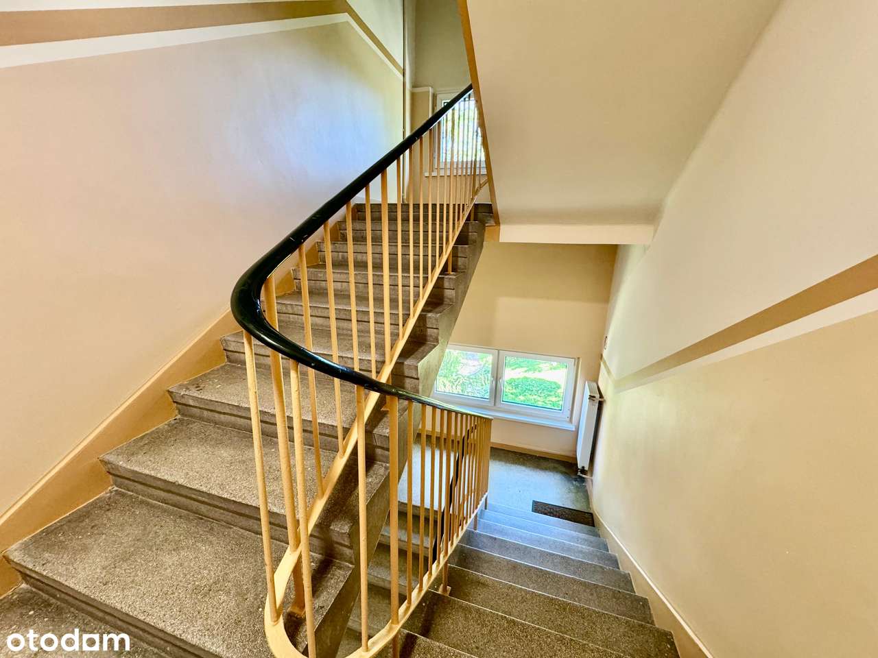 Po generalnym remoncie - Słoneczne 2-pokojowe mieszkanie z GARAŻEM!-11