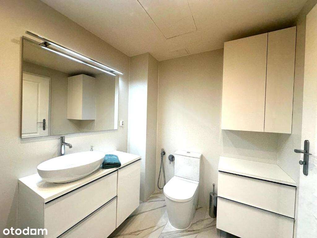 ##Apartament vis a vis Galerii Dominikańskiej #LUX#:)-9