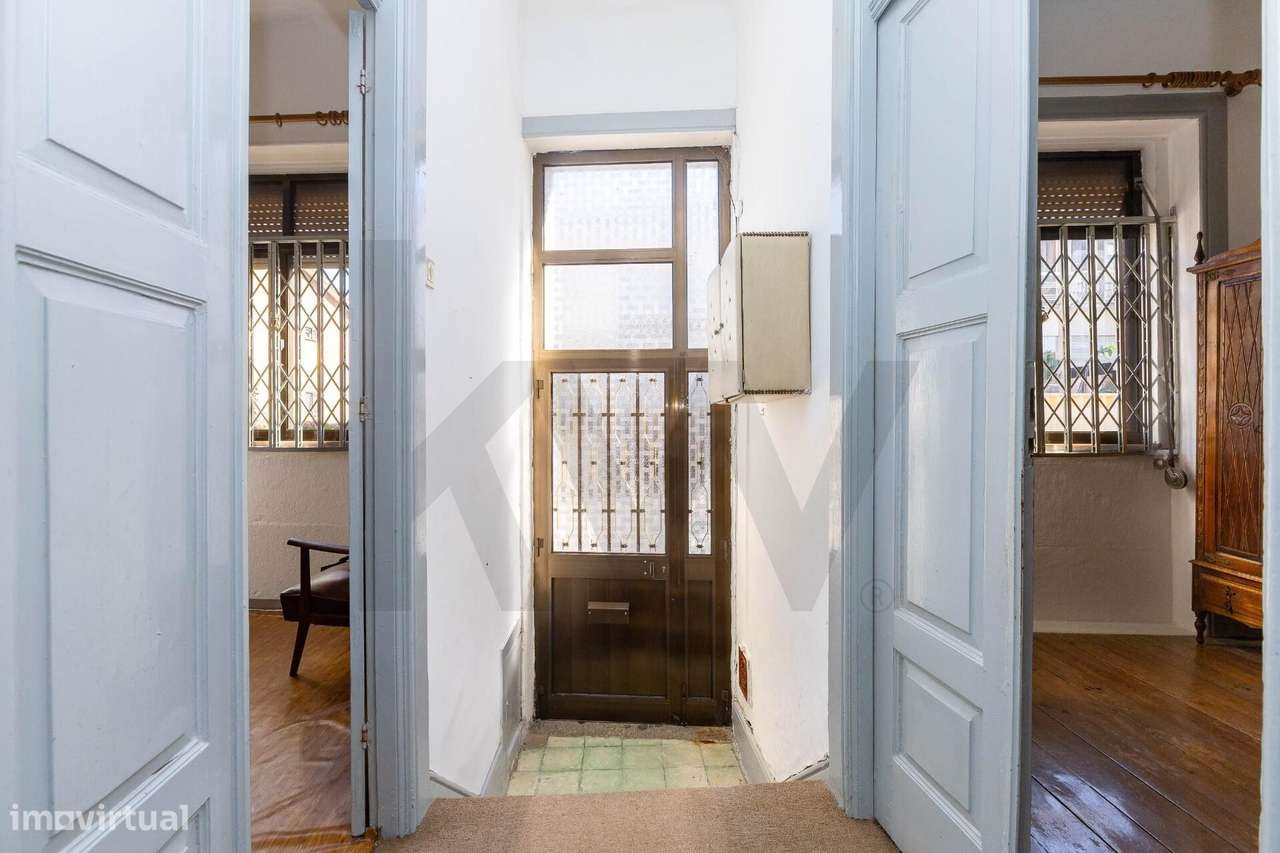 Moradia com Terraço e Potencial de Valorização — Rua das Escolas, n - Grande imagem: 4/26