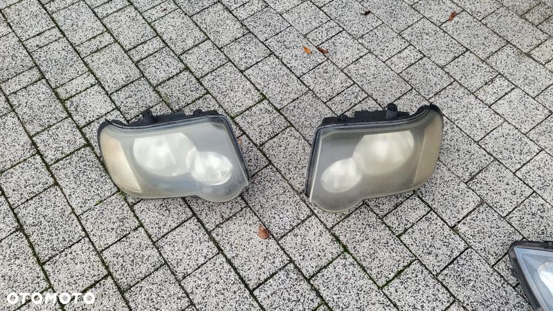 LAND ROVER FREELANDER I LIFT LAMPA PRZOD PRAWA LEWA EUROPA - 1