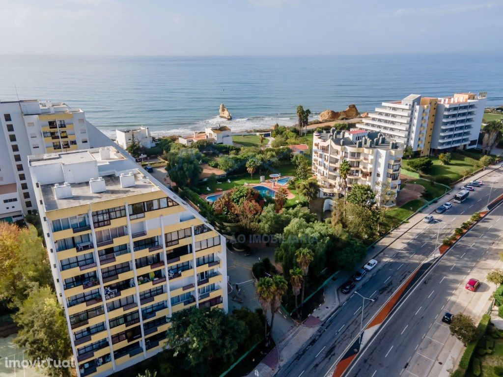 T2 na 1a linha da Praia da Rocha- Vista Mar, Piscina e Ténis