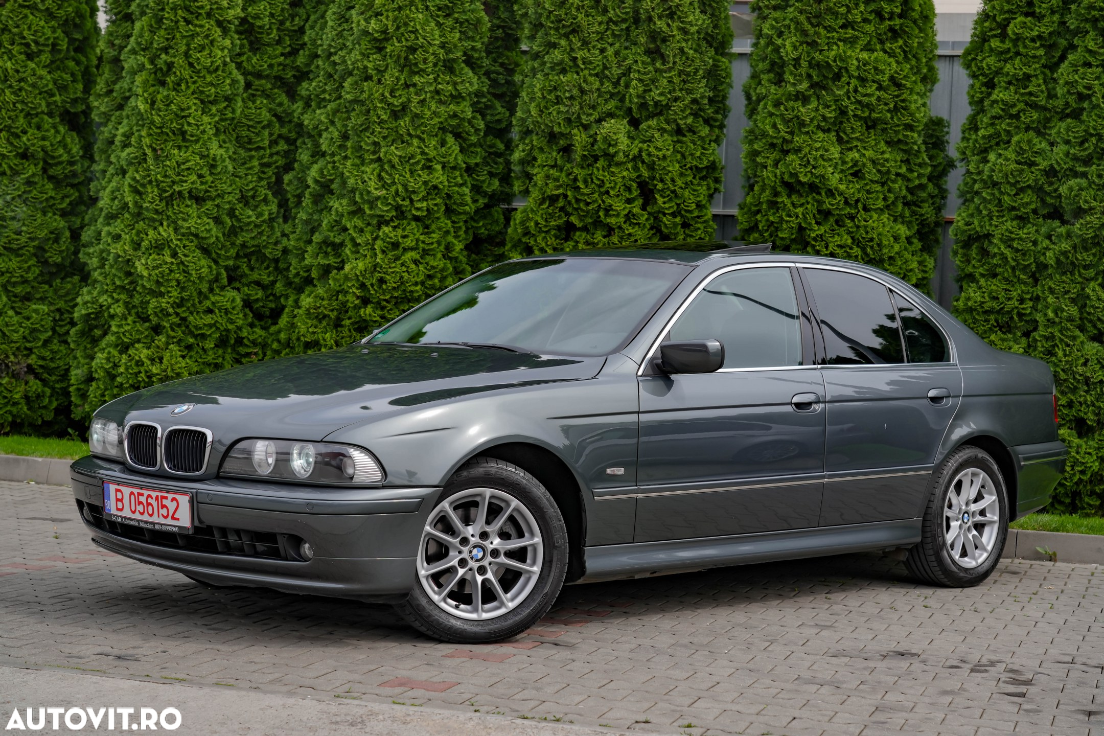 BMW Seria 5 525dA - 11