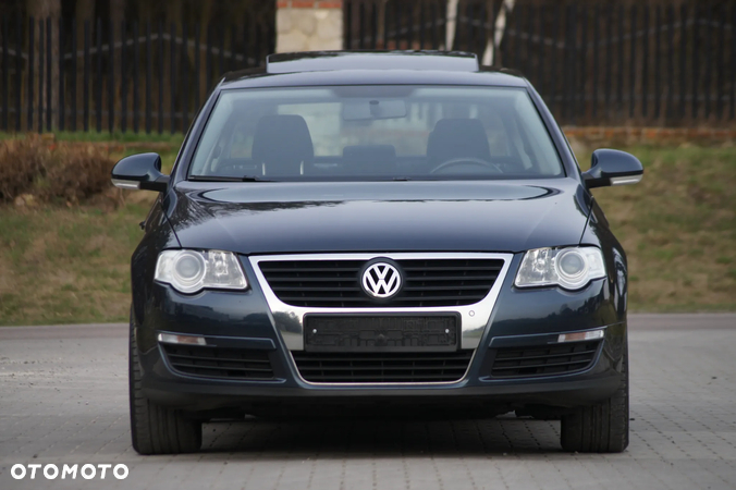 Volkswagen Passat 1.9 TDI Highline - 10