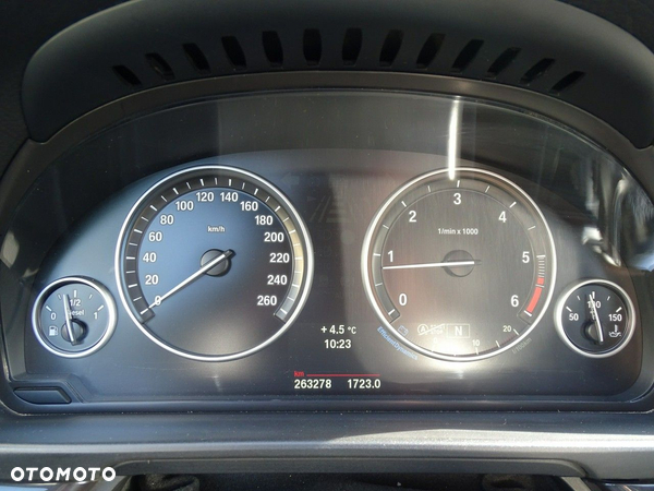 BMW Seria 5 520d xDrive Touring - 19