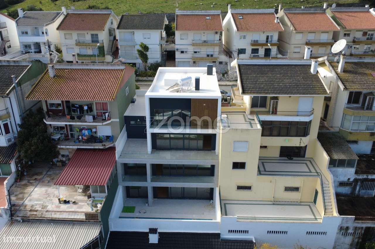 Moradia T9 de luxo com vista panorâmica em Loures-27