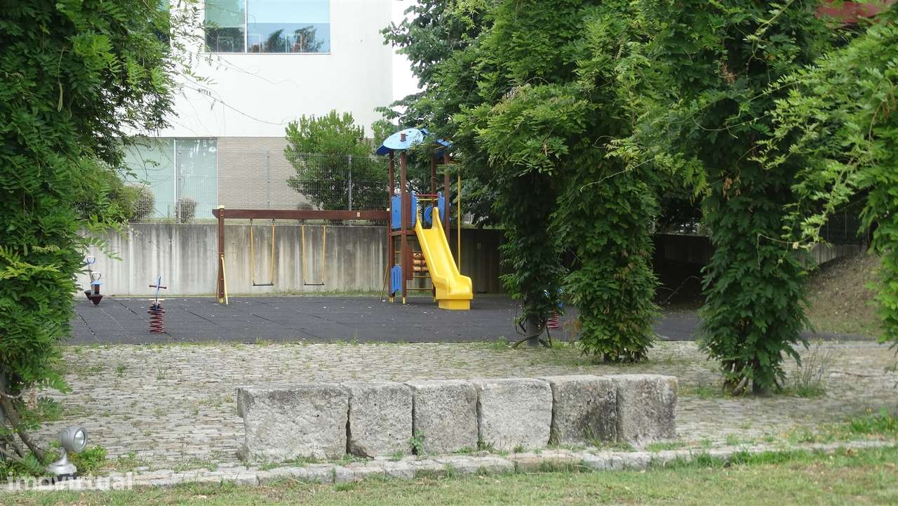Apartamento T0 com terraço, Condomínio exclusivo junto Norteshopping-18