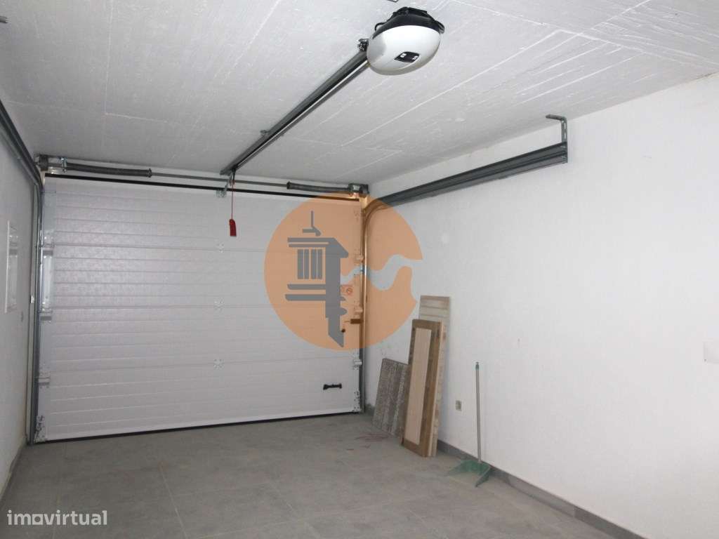 Construção de uma moradia em banda em prestigiada urbanização de Ta... - Grande imagem: 3/35