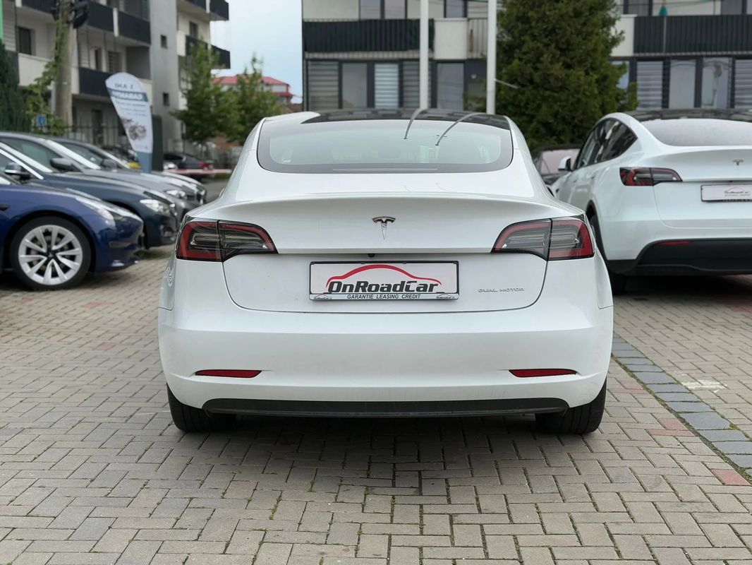 Tesla Model 3 Langstreckenbatterie Allradantrieb Dual Motor - 11