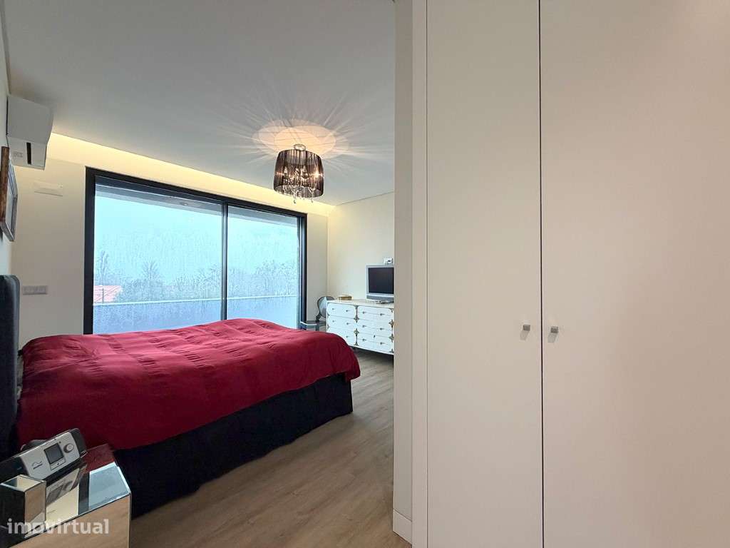 Moradia T4+1 moderna à venda em Picheleiros, Azeitão-26