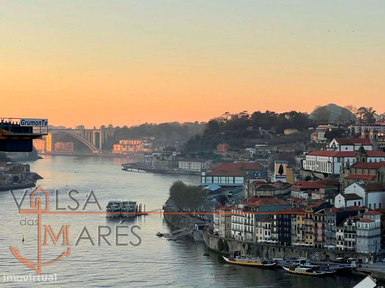 Prédio com terreno - Investimento no CENTRO HISTÓRICO DE GAIA-1