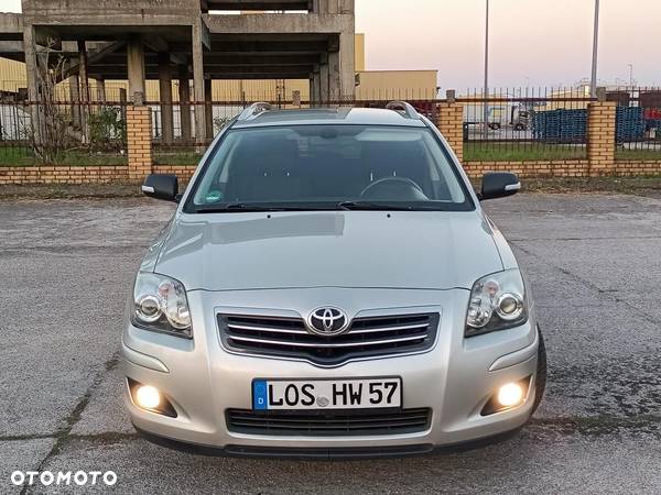 Toyota Avensis 2.2 D-CAT Sol - 2