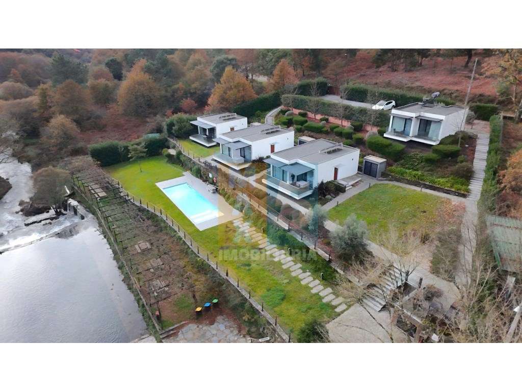 Villa com 4 moradias junto Praia Fluvial de Poço Corga - Castanheir...-58