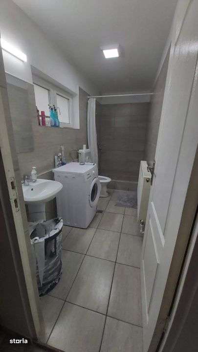 Inchiriez camera cu baie proprie – zona centrala, Foisorul de Foc - Imagine principală: 5/7