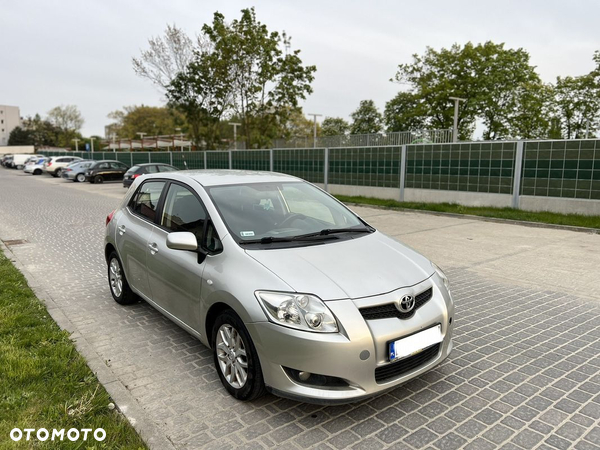 Toyota Auris 1.6 VVT-i Sol - 2