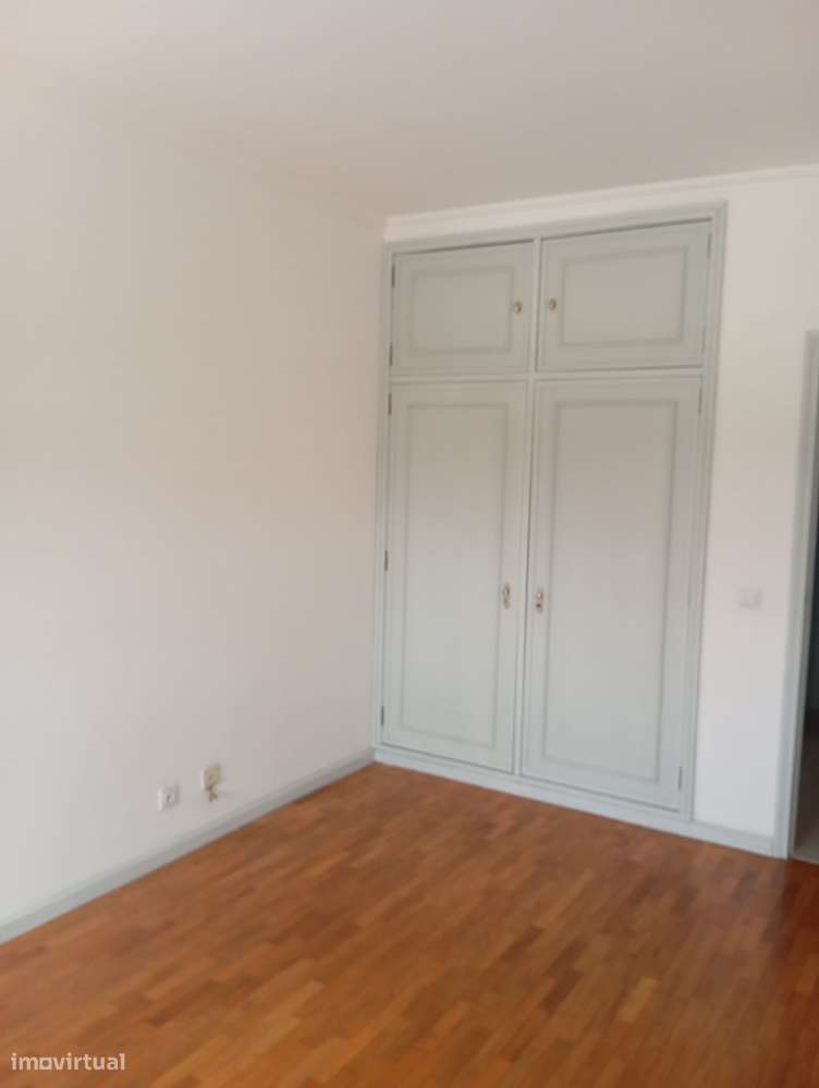 Magnífico apartamento T2 em S. João da Madeira-19