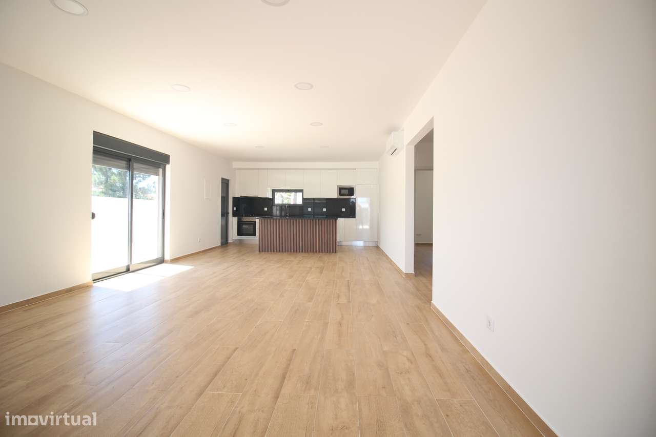 Moradia Térrea T3 Nova em lote de 340m2 em Fernão Ferro-7