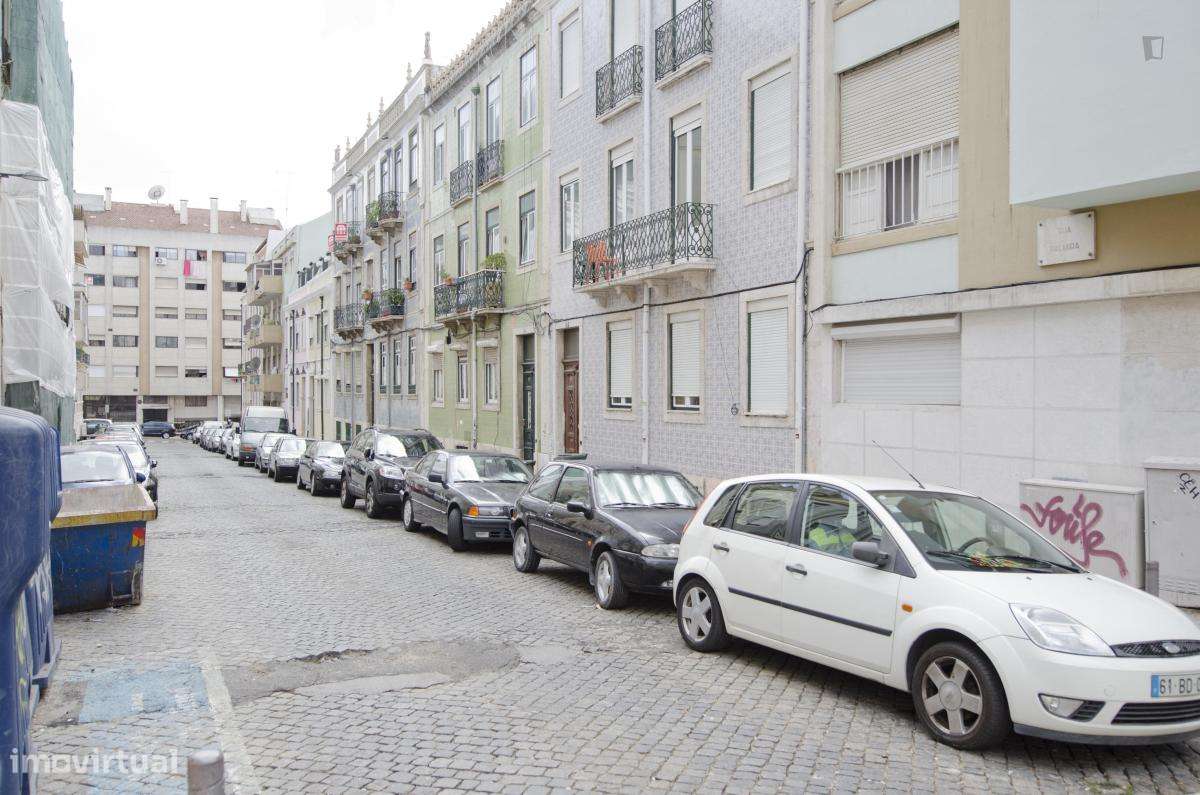 Apartamento com 5 quartos - localizado em Intendente Lisbon - Grande imagem: 3/10