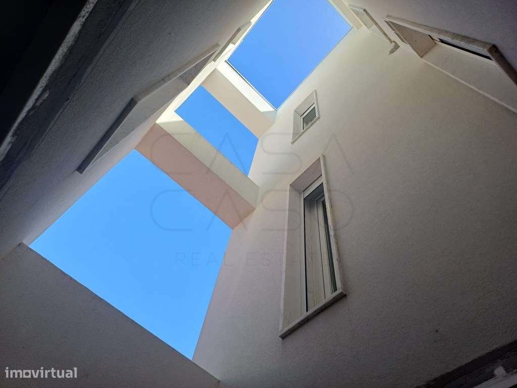 Moradia T2 com terraço e garagem-16