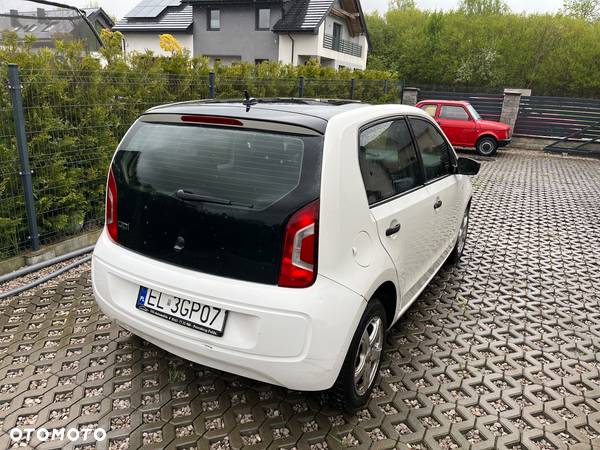 Volkswagen up! 1.0 beats - 5