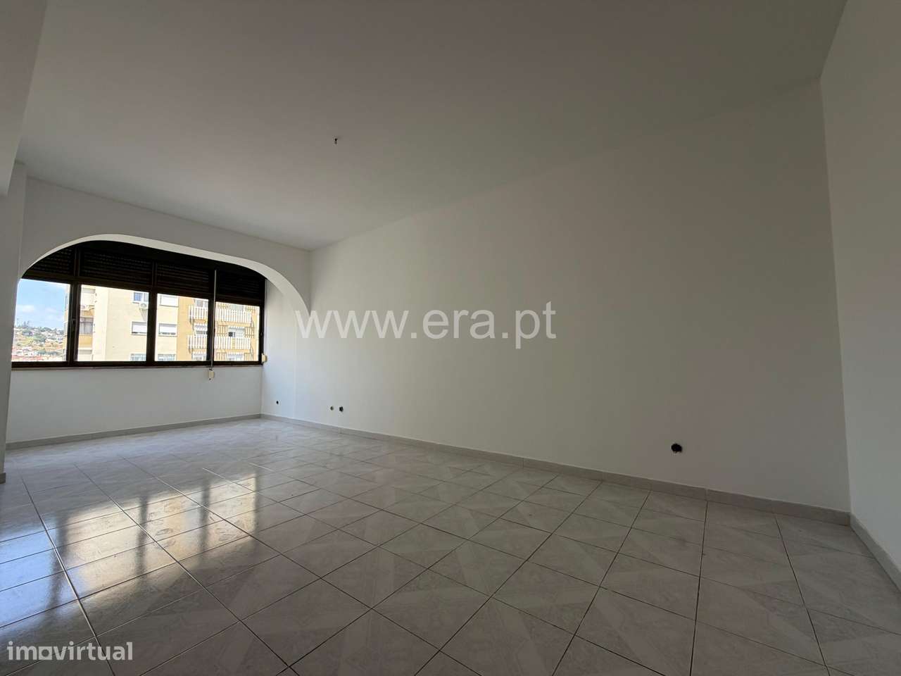 T2 - Jardim do Sol, Odivelas com lugar garagem-2