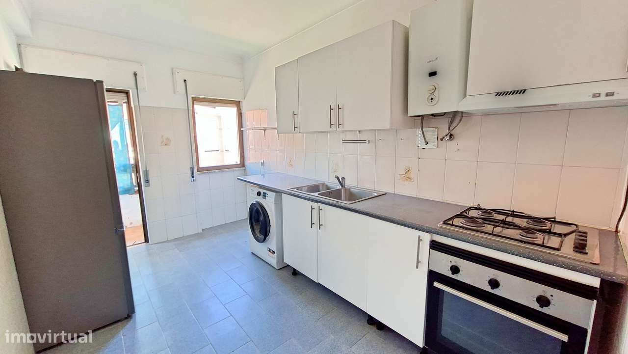 Apartamento T3 97m2 centro da Moita-5