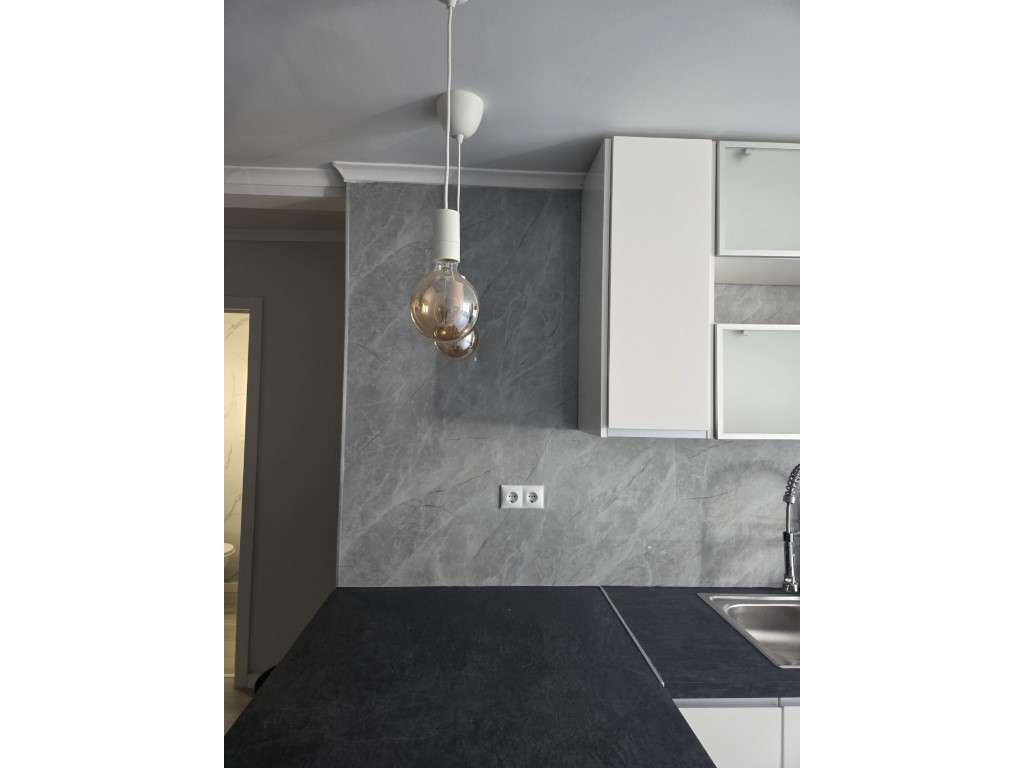 Apartamento T2 renovado em Benfica-7
