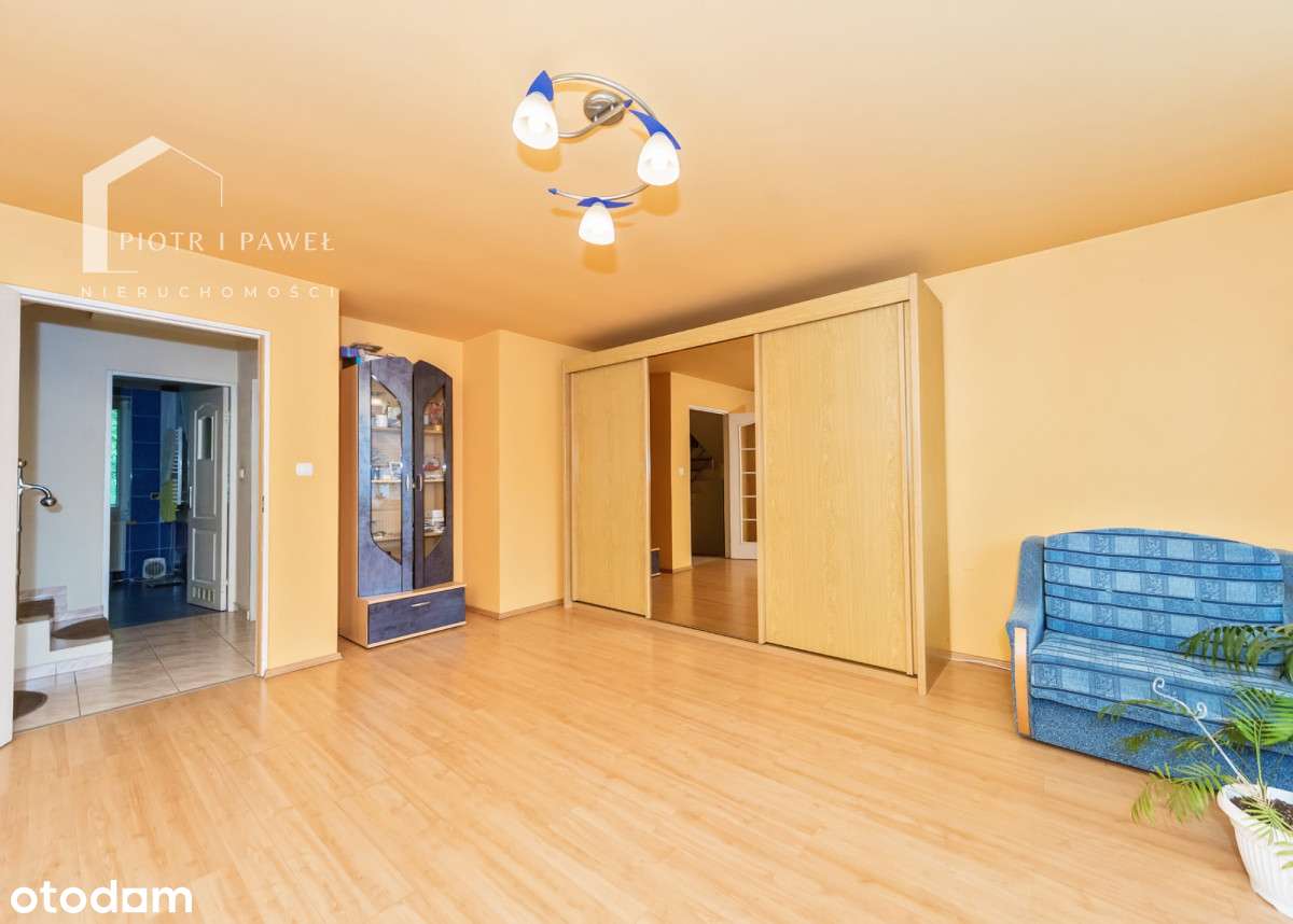 Dom z potencjałem – kominek, taras, garaż!-14