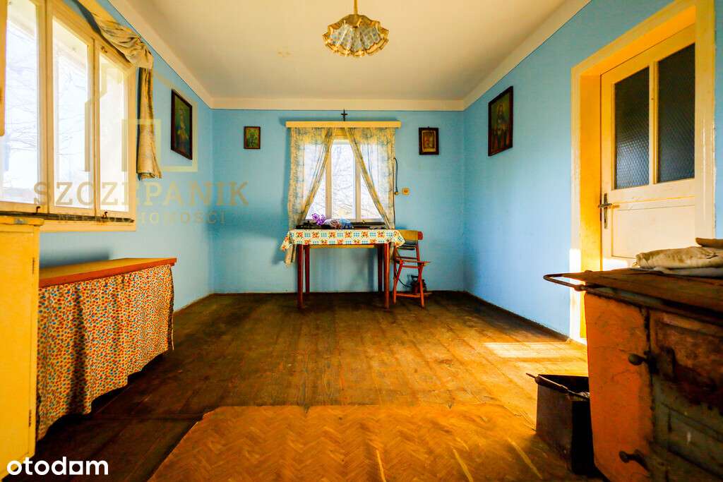 Klimatyczny, drewniany dom wśród drzew-12