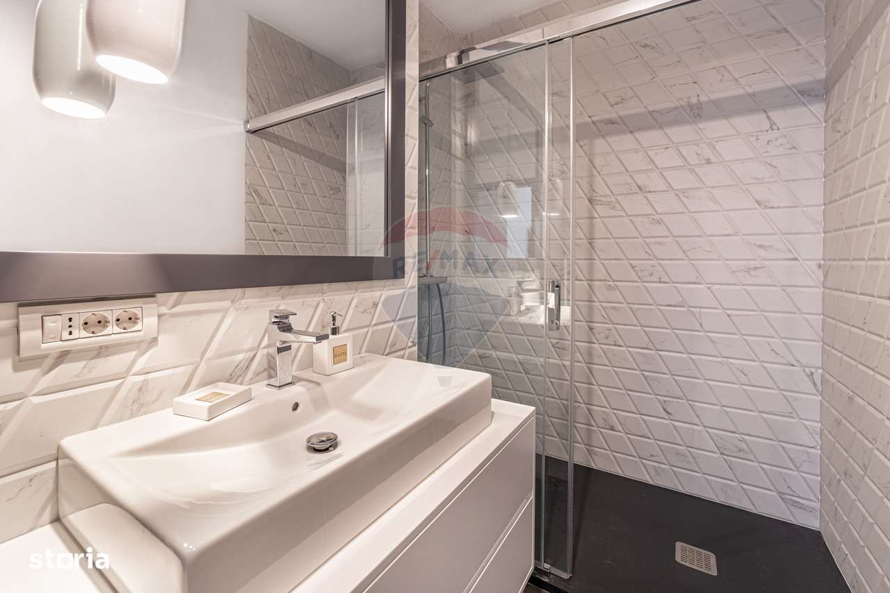 Apartament tip PENTHOUSE cu 3 camere de vânzare, ADORA PARK zona UTA-14