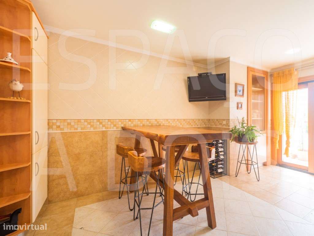 DESLUMBRANTE! Condomínio Privado com porteiro residente, vigilância...-41