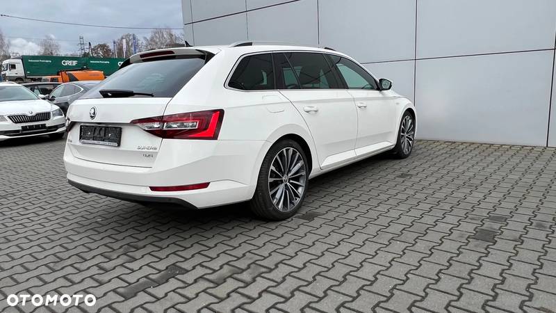 Skoda Superb 2.0 TDI 4x4 L&K DSG - 29