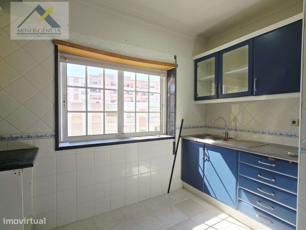 Apartamento T2 no Vale do Cobro em Setúbal-9