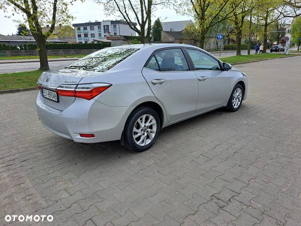 Toyota Corolla 1.6 Premium - 7