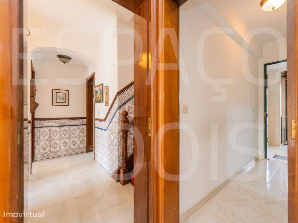 OPORTUNIDADE ÚNICA! Ótima qualidade de construção. Muito soalheira ...-37