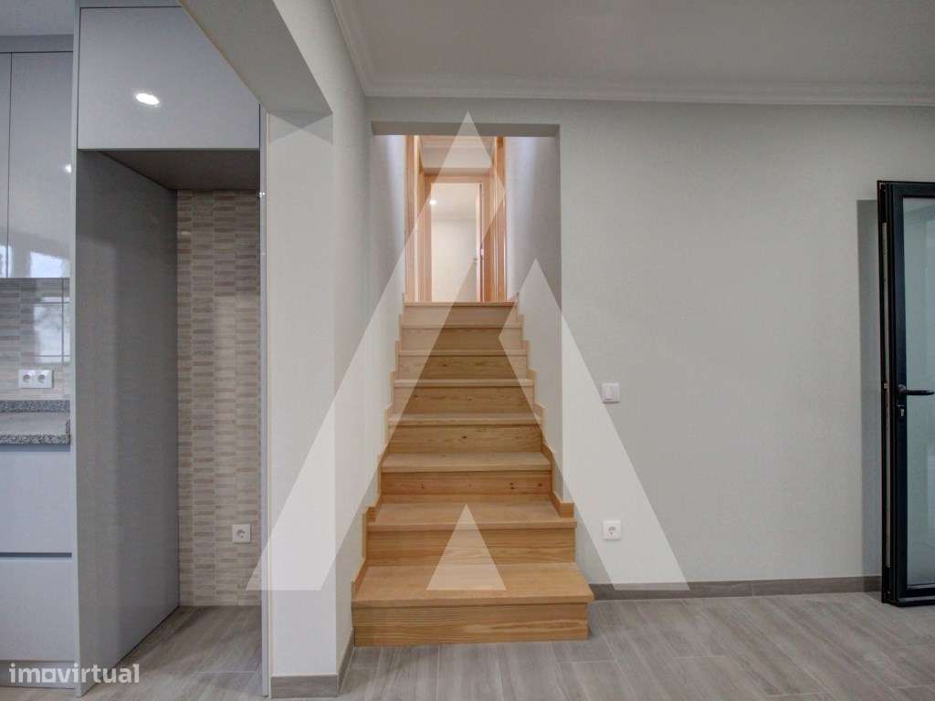 Moradia T2 na Amoreira do Repolão-18