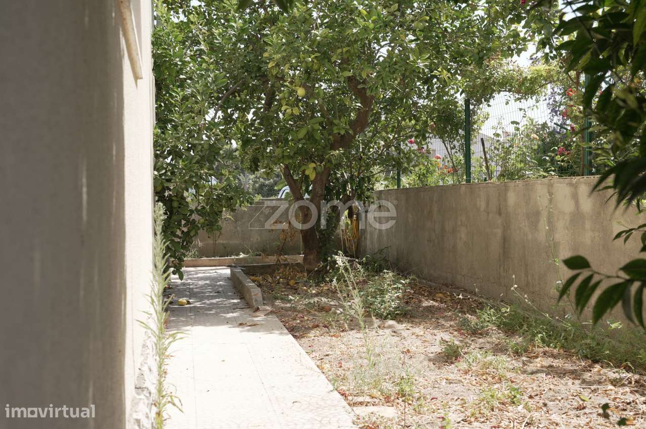 Moradia T4 com 266 m² de construção, e vista para o Castelo de Palm...-26