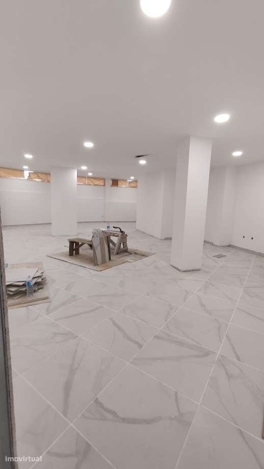 Loja / Escritório 128m2 na Estrada da Circunvalação - Monte dos Burgos - Grande imagem: 3/8