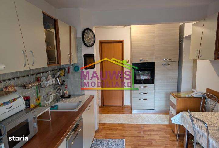 Mosilor / Eminescu / vis a vis de Bcr / et 4 / bl 1982 /-2