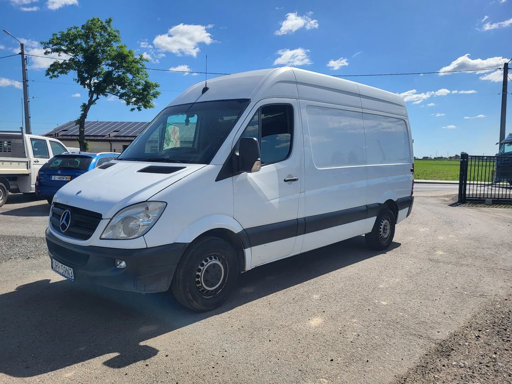 Mercedes-Benz Sprinter 2011