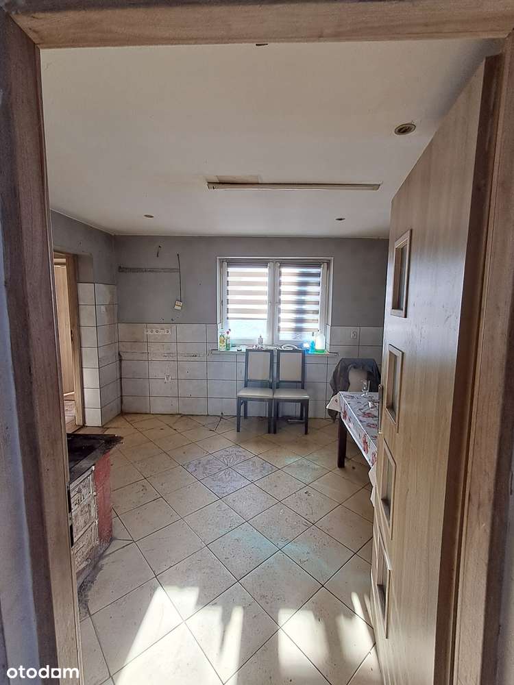 Parterowy murowany dom z dużym garażem-12